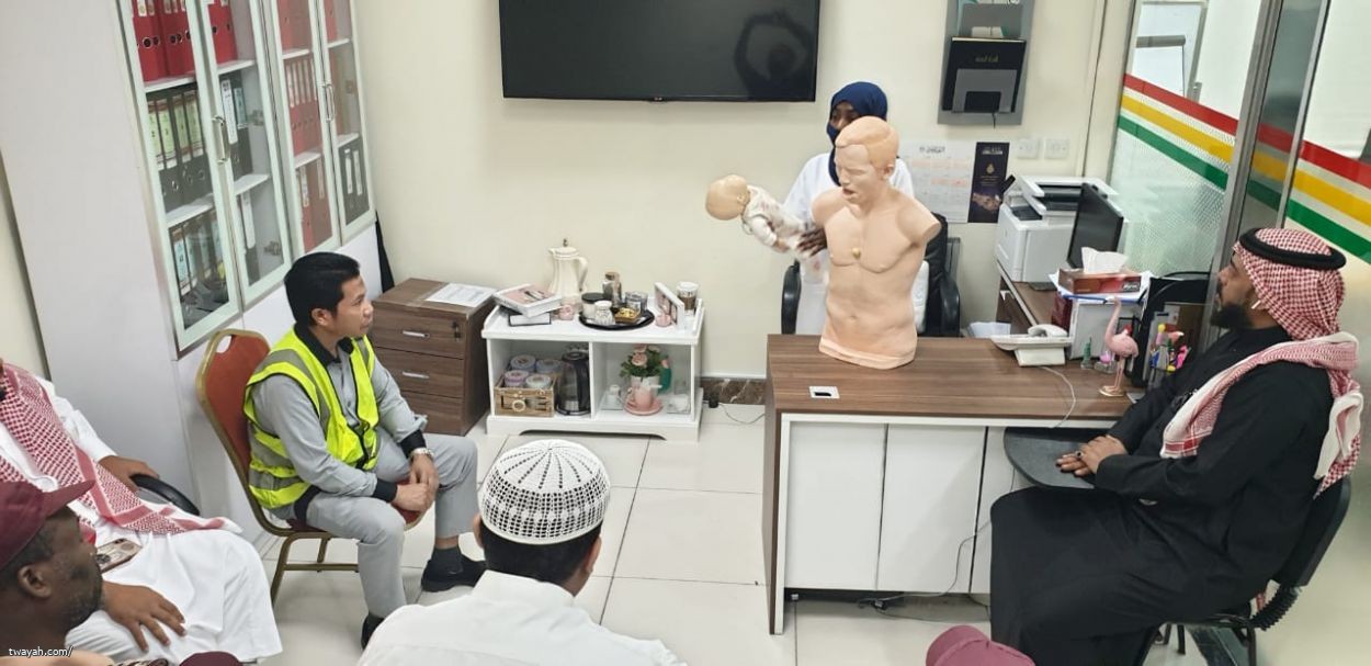 اقامت مستشفى اجياد للطوارئ دورة  الانعاش القلبي  CPR  وورشة عمل  تحت مبادرة مكه مدينة القلب الأمن